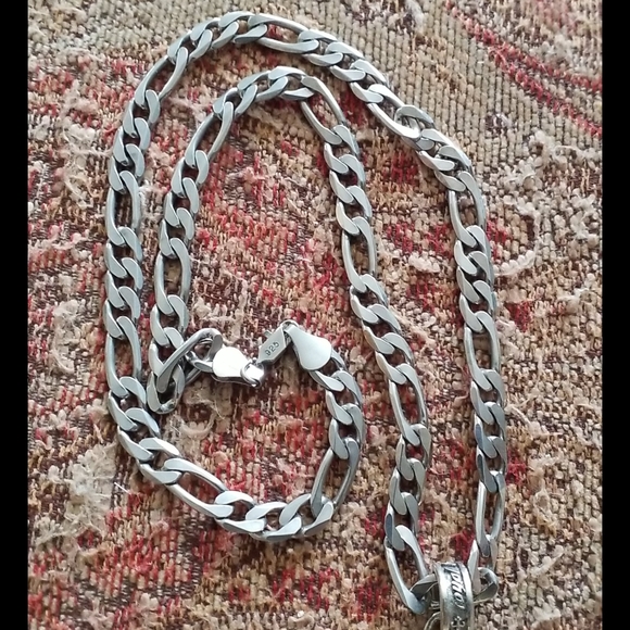 Royal Blood Lion Pendant Sterling Silver - Picture 12 of 16